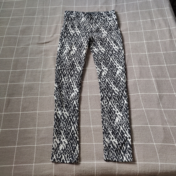 The Kooples Black and White Printed Jeggings Jeans - Picture 2 of 14